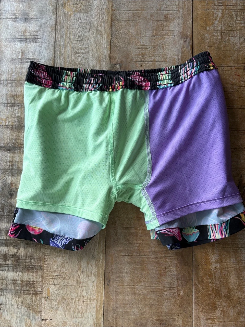 Chubbies Boys Black Jellyfish Swim Shorts size M(10/12)